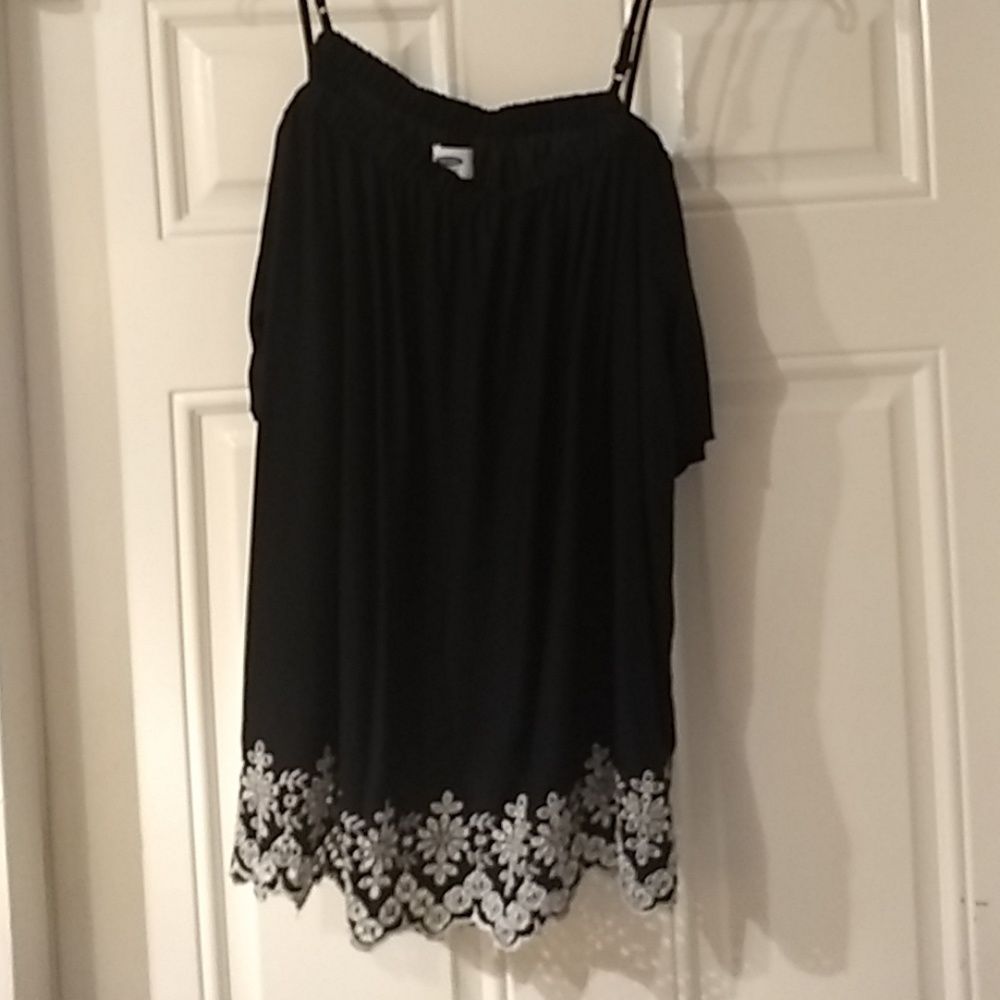 Old Navy Black & White Cold Shoulder Top SZ M